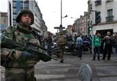 فیلم/ محاصره مظنونان حملا تروریستی پاریس توسط پلیس