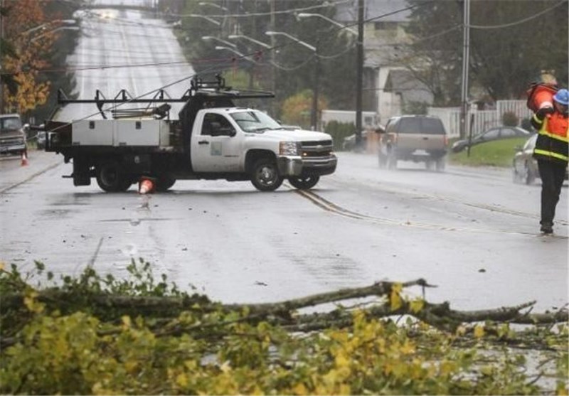 Two Killed, 360,000 without Power in Washington State Storm