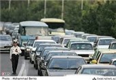 ترافیک سنگین در آزادراه کرج-قزوین/سایر محورهای استان قزوین ترافیک نیمه‌سنگین و روان است