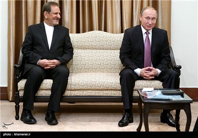 Supreme Leader Meets Russian President Putin