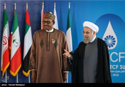 استقبال حجت‌الاسلام حسن روحانی رئیس جمهور از محمدو بوهاری رئیس جمهور نیجریه - سومین اجلاس سران مجمع کشورهای صادرکننده گاز (GECF)