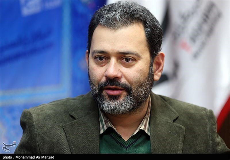محمدرضا ورزی: مشروطه هنوز در سینما و تلویزیون غریب است