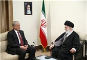 نخست‌وزیر الجزایر با امام خامنه‌ای دیدار کرد