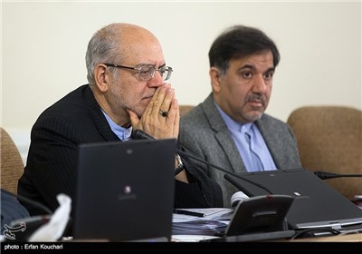 محمدرضا نعمت‌زاده وزیر صنعت، معدن و تجارت در جلسه هیئت دولت