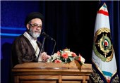 نظام جمهوری اسلامی تحت مدیریت امام خامنه‌ای با همان صلابت دوران امام راحل به پیش می‌رود