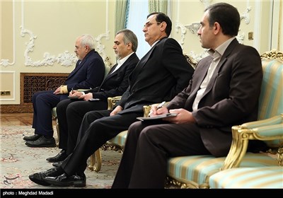 Iran’s President, Greece’s FM Confer on Tehran-Athens Ties