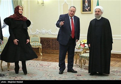 Iran’s President, Greece’s FM Confer on Tehran-Athens Ties