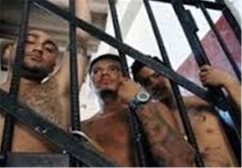 Мужики на зоне. Осужденные в колонии. Джон макафи гарем. Зек за решеткой. Умершие в тюрьмах.