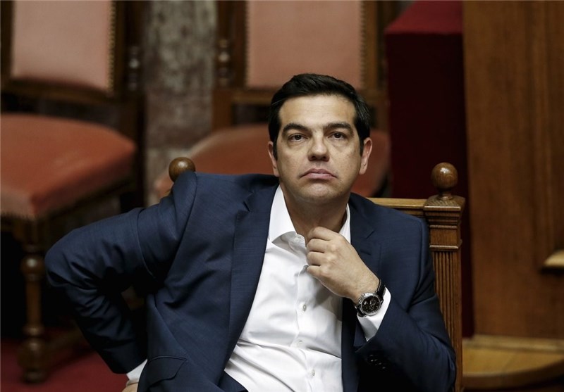نخست وزیر یونان با نزدیک شدن آتش به آتن سفرش را نیمه کاره گذاشت