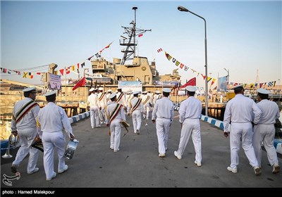مراسم الحاق ناو جمهوری اسلامی ایران تنب به ناوگان نیروی دریایی ارتش