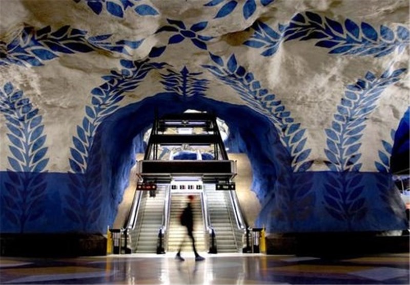 نمایشگاه 110 کیلومتری آثار هنری در مترو