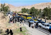 ترافیک در ورودی شهر مهران شدید و سنگین است