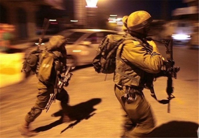 Israeli Forces Abduct 28 Palestinians in West Bank