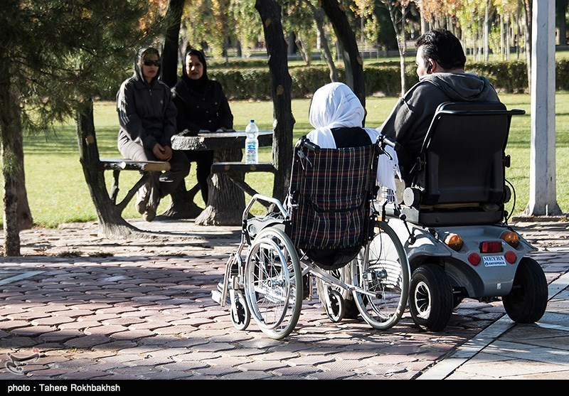 شیراز؛ شهری معلول برای ارائه خدمات به معلولان/ قانون حمایت از حقوق معلولان روی زمین ماند+تصاویر