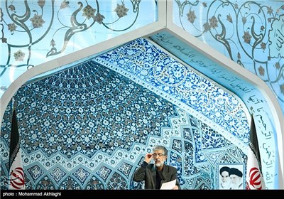 غلامعلی حداد عادل نماینده مردم تهران در مجلس شورای اسلامی سخنران پیش از خطبه‌های نماز عبادی سیاسی جمعه تهران