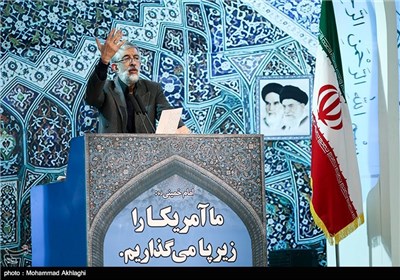 غلامعلی حداد عادل نماینده مردم تهران در مجلس شورای اسلامی سخنران پیش از خطبه‌های نماز عبادی سیاسی جمعه تهران