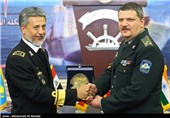 Navy Commander, Foreign Military Attaches Meet in Tehran