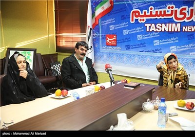 حضور فاطمه حمامی نقاش معلول در خبرگزاری تسنیم