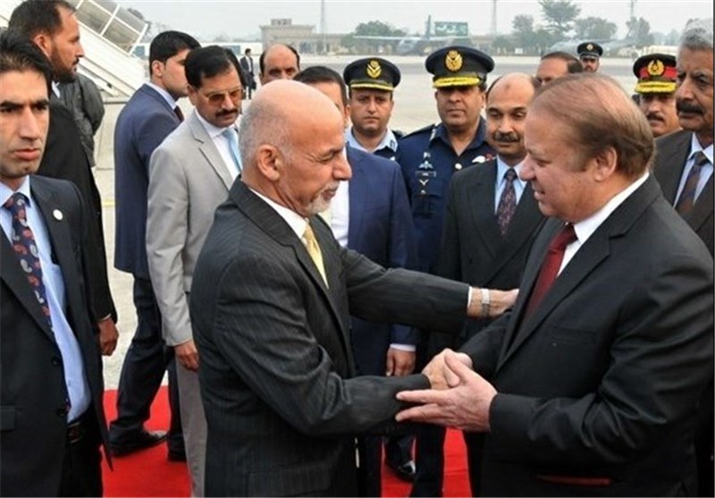 Afghan, Pakistani Leaders Hold Firm Positions at Summit