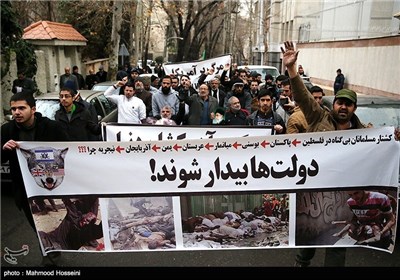 تجمع اعتراضی نسبت به کشتار شیعیان در مقابل سفارت نیجریه