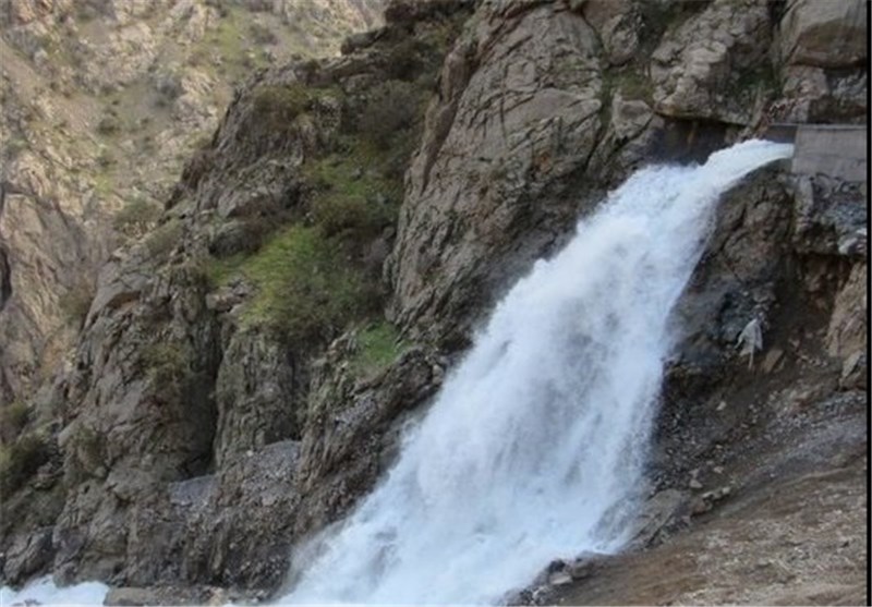 بیش از 60 درصد آبدهی چشمه‌های شهرستان خدابنده خشک شد