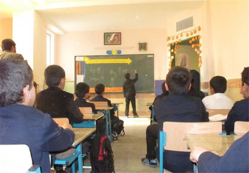 خیران 80 درصد از نیازهای مالی مدارس اردستان را تامین می‌کنند