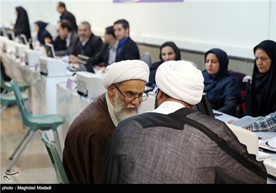 ثبت‌نام داوطلبان انتخابات مجالس شورای اسلامی و خبرگان رهبری - فرمانداری تهران