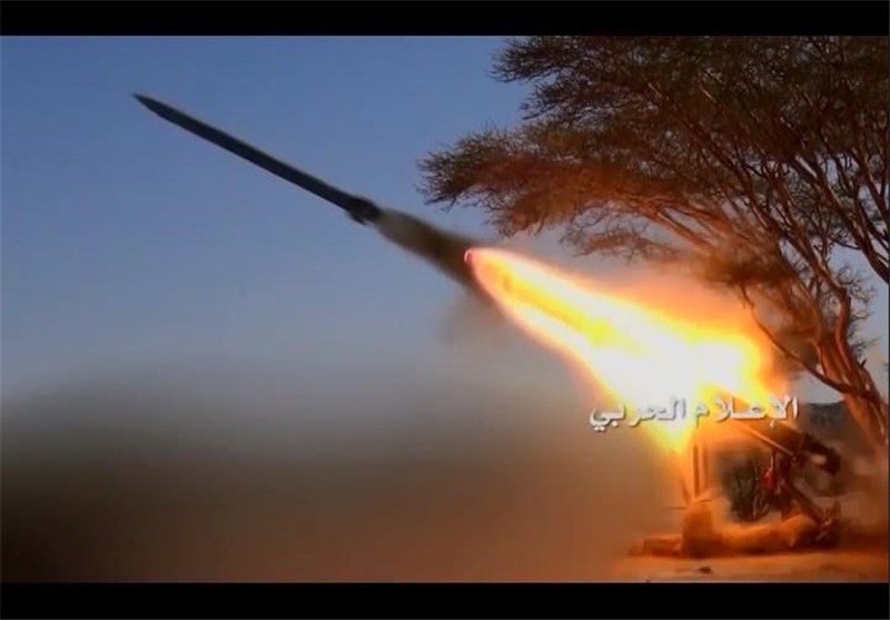 الجیش الیمنی واللجان الشعبیة تدک عدد من مواقع وتجمعات قوات الغزو السعودی