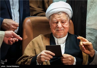 ثبت‌نام آیت‌الله اکبر هاشمی رفسنجانی در انتخابات پنجمین دوره مجلس خبرگان رهبری - وزارت کشور