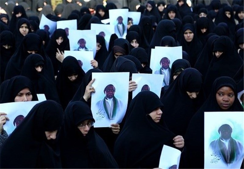 تجمع اعتراض‌آمیز طلاب خواهر قم در محکومیت کشتار شیعیان نیجریه برگزار شد