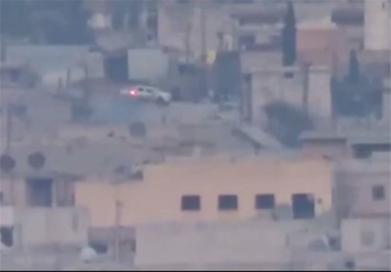 جاخالی فوق‌العاده راننده به موشک هدایت شونده در سوریه + فیلم