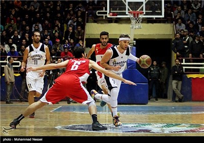 دیدار تیم های بسکتبال شهرداری گرگان و نیرو زمینی تهران