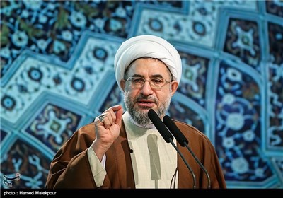 آیت‌الله محسن اراکی دبیر کل مجمع جهانی تقریب مذاهب اسلامی سخنران پیش از خطبه‌های نماز جمعه تهران