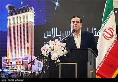 سخنرانی علی‌اصغر امیری مدیرعامل گروه هتل‌های اسپیناس در مراسم افتتاح بزرگترین هتل ایران 