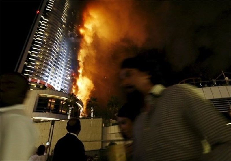 Fire Engulfs Dubai Hotel near World&apos;s Tallest Building