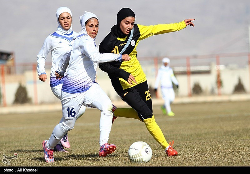 بانوان فوتبال اصفهان به دربی رسیدند/ نگاه سپاهان به نخستین پیروزی فوتسالی