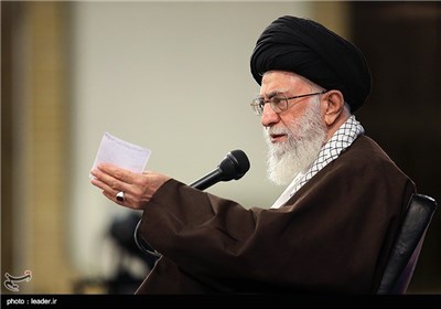 Supreme Leader Meets Friday Prayers Leaders in Tehran