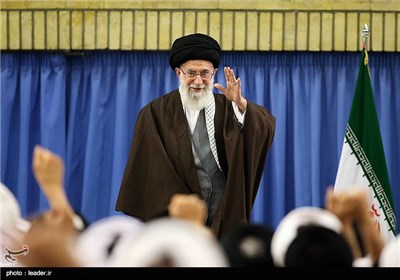 Supreme Leader Meets Friday Prayers Leaders in Tehran