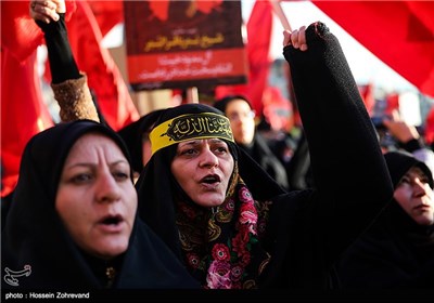 Massive Rally Held in Tehran against Saudi Arabia