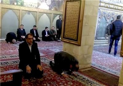 وزیر بهداشت در حرم حضرت زینب (س) و رقیه (س)