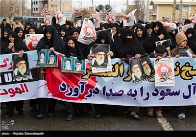 راهپیمایی نمازگزاران در اعتراض به اعدام شیخ نمر - ارومیه