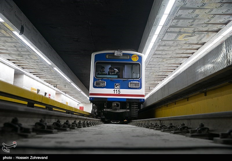 ماجرای دود قطار مترو تهران ــ کرج چه بود؟