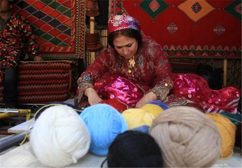 نمایشگاه تولیدات زنان روستایی در اردبیل برپا شد
