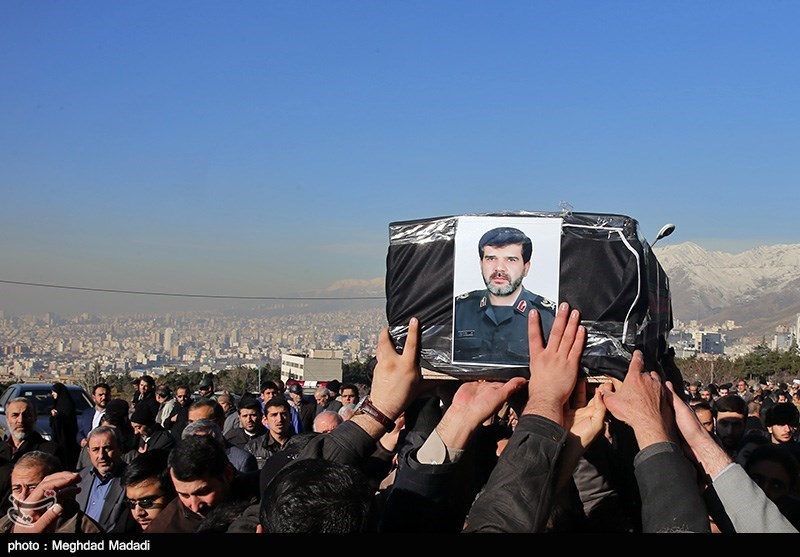 پیکر مطهر سردار فولادگر در گلستان شهدای اصفهان به خاک سپرده شد
