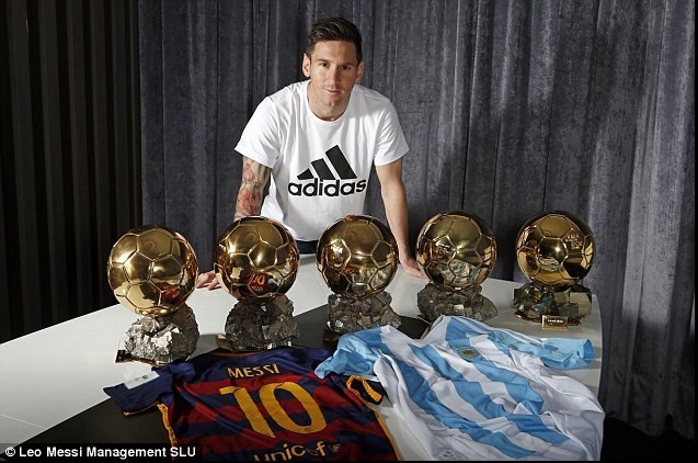 تاریخ مراسم توپ طلا 2025