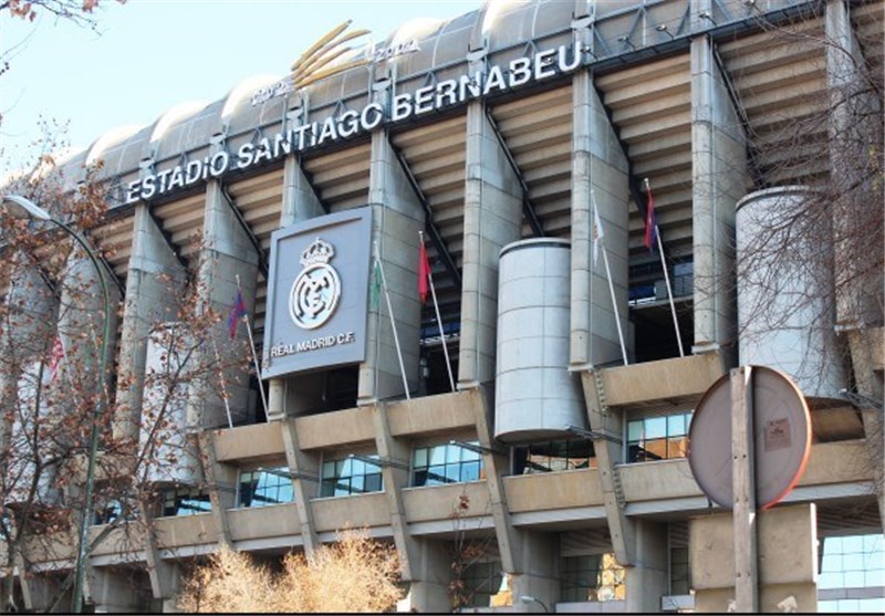 باشگاه رئال مادرید در بحبوحه کرونا شروع به برداشتن سقف ورزشگاهش کرد! + عکس