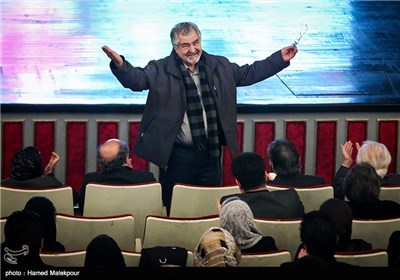 محمود عزیزی در آئین اختتامیه دومین جایزه همایون خرم