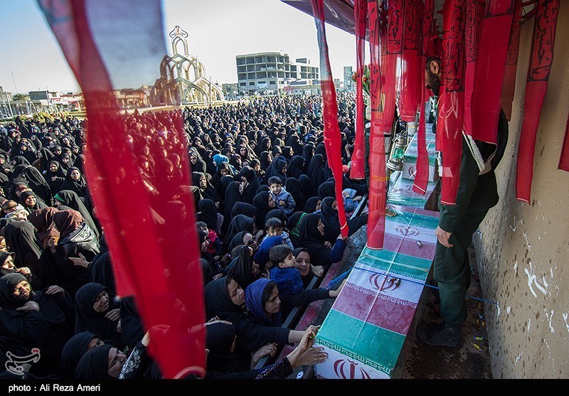 پیکر مطهر 4 شهید مدافع حرم در قم تشییع شد