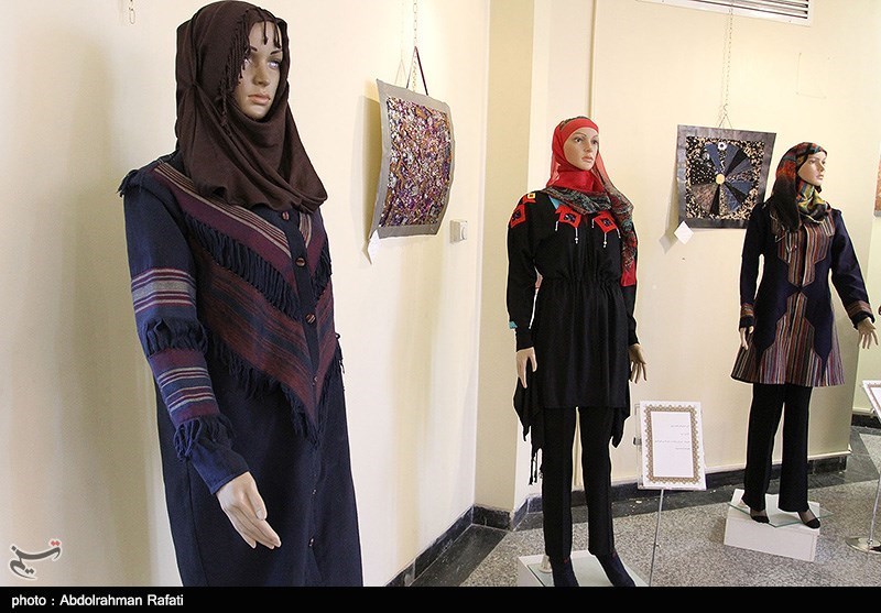 نمایشگاه مد و لباس ایرانی اسلامی در شهرستان شهرضا برگزار می‌شود