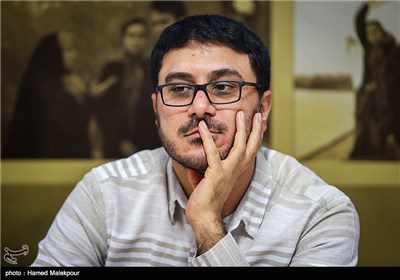 محمدرضا شفیعی تهیه‌کننده در مراسم تقدیر از عوامل سریال کیمیا - خبرگزاری تسنیم